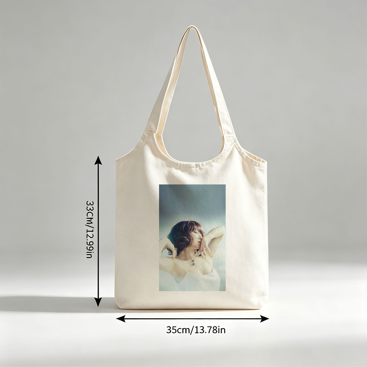 Ayumi Hamasaki in Elegant Pose with Jewelry and Soft Lighting - Canvas shoulder bags/
