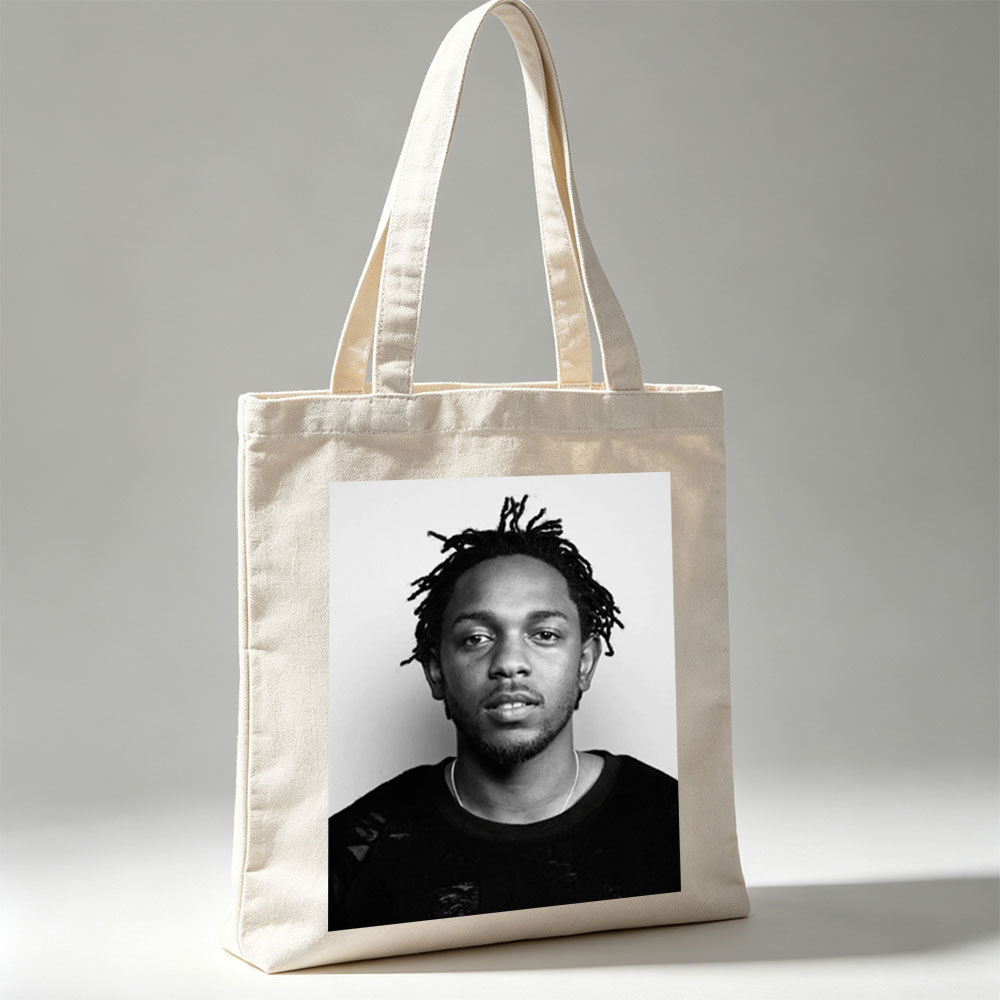 Kendrick Lamar Portrait in Black and White with Dreads and Neutral Expression - Canvas tote bags
