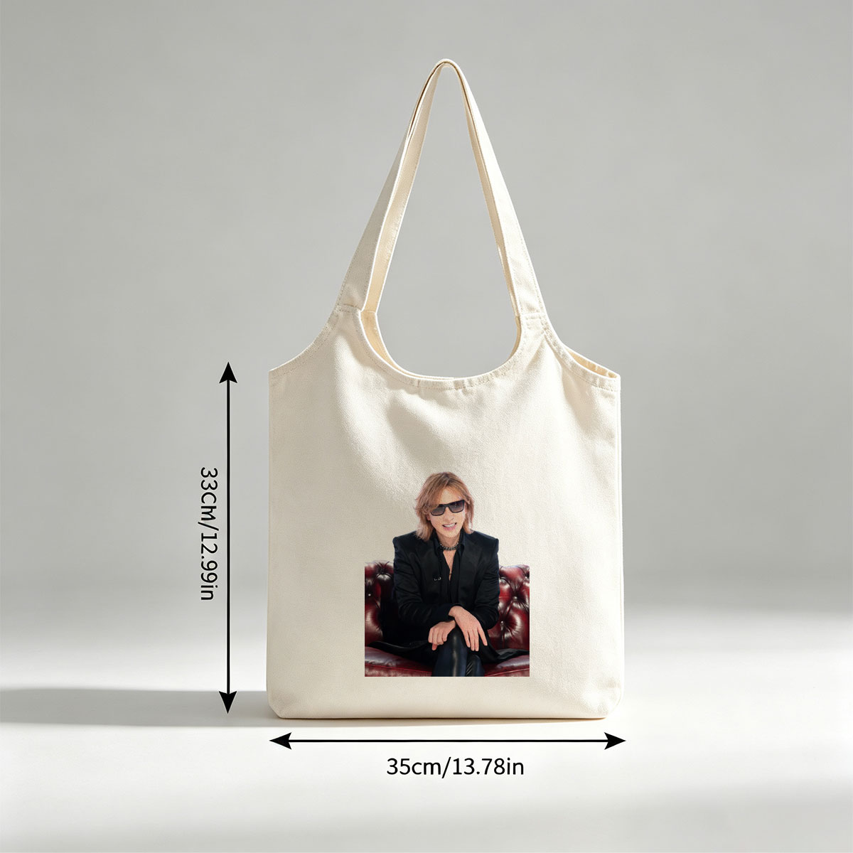 Yoshiki from X Japan Sitting on a Red Leather Couch Wearing Sunglasses and a Black Suit - Canvas shoulder bags/