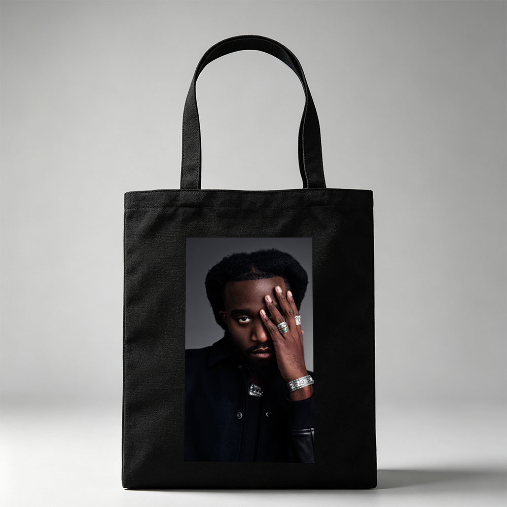 Kendrick Lamar Portrait with Hand on Face and Silver Jewelry - Canvas tote bags