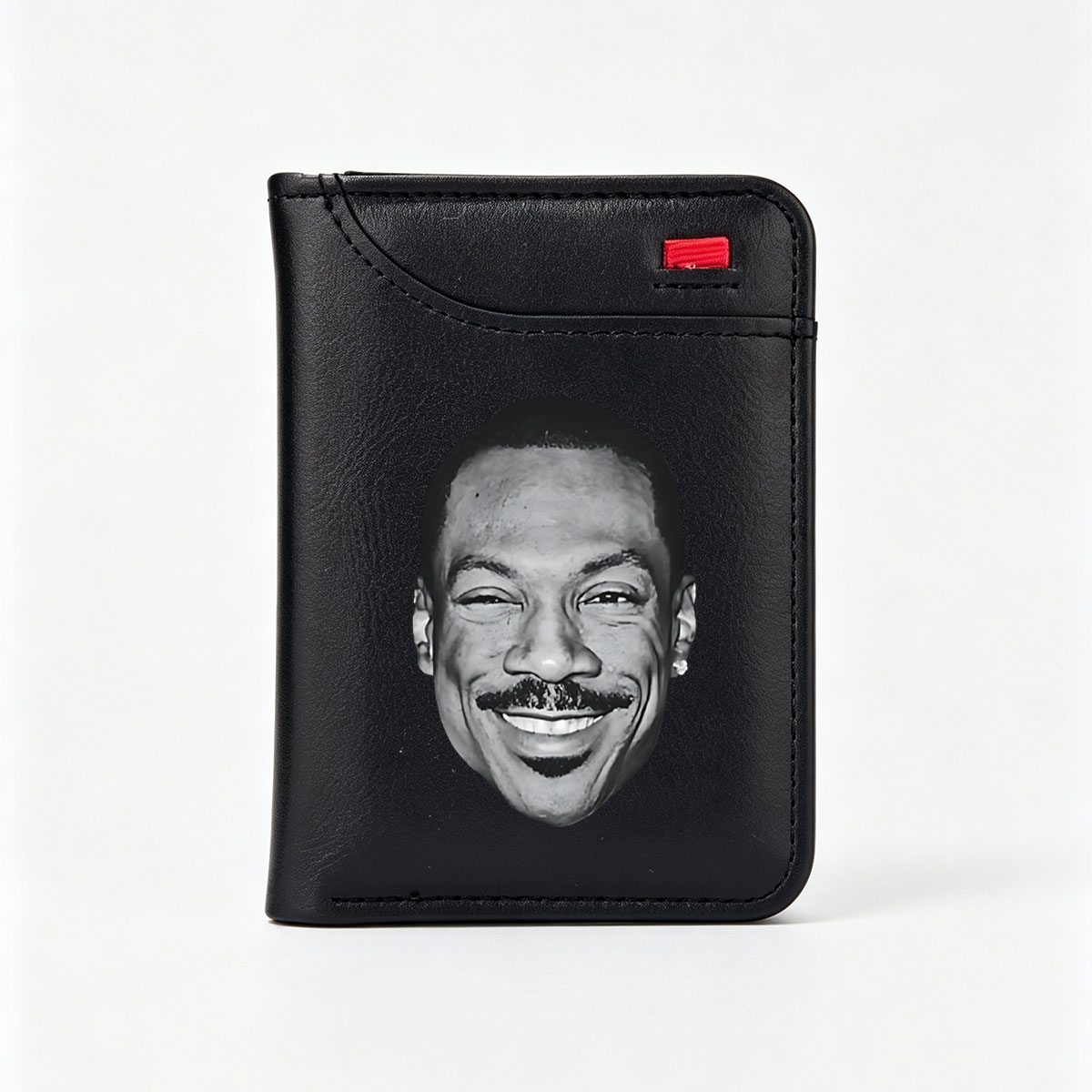 Eddie Murphy smiling portrait in black and white - Vertical Style Wallet