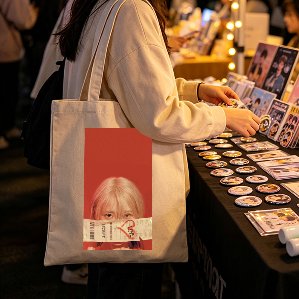 Lisa Blackpink Love Receipt Red Background Close Up - Canvas tote bags