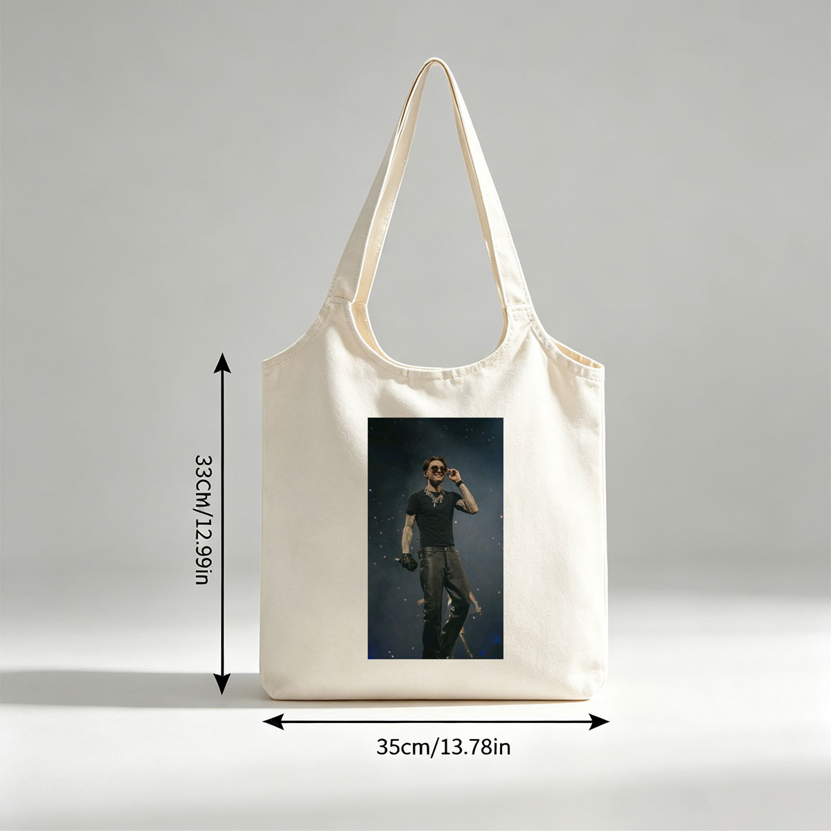Lauv Live Performance on Stage Wearing Black Outfit and Sunglasses - Canvas shoulder bags/