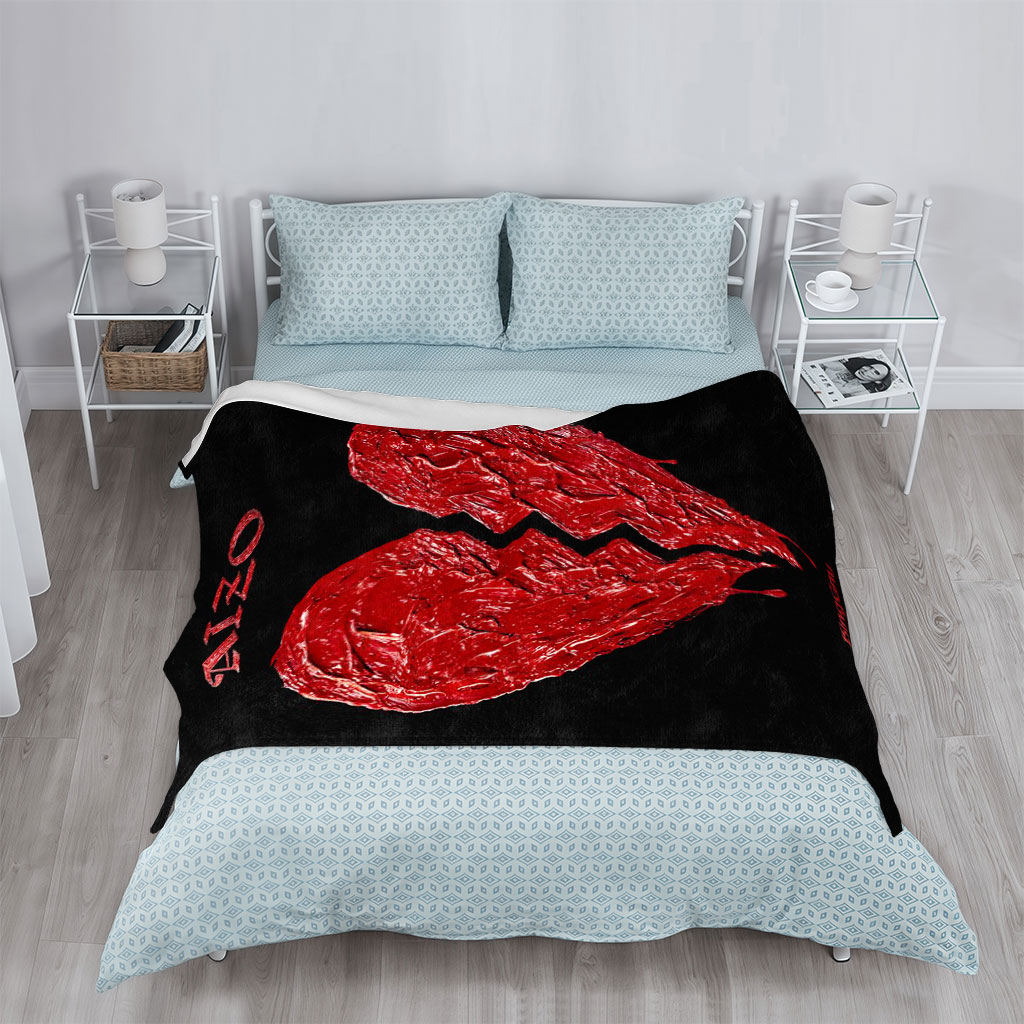 Binggnu Heartbreak Scene with Broken Red Heart on Black Background - Blankets
