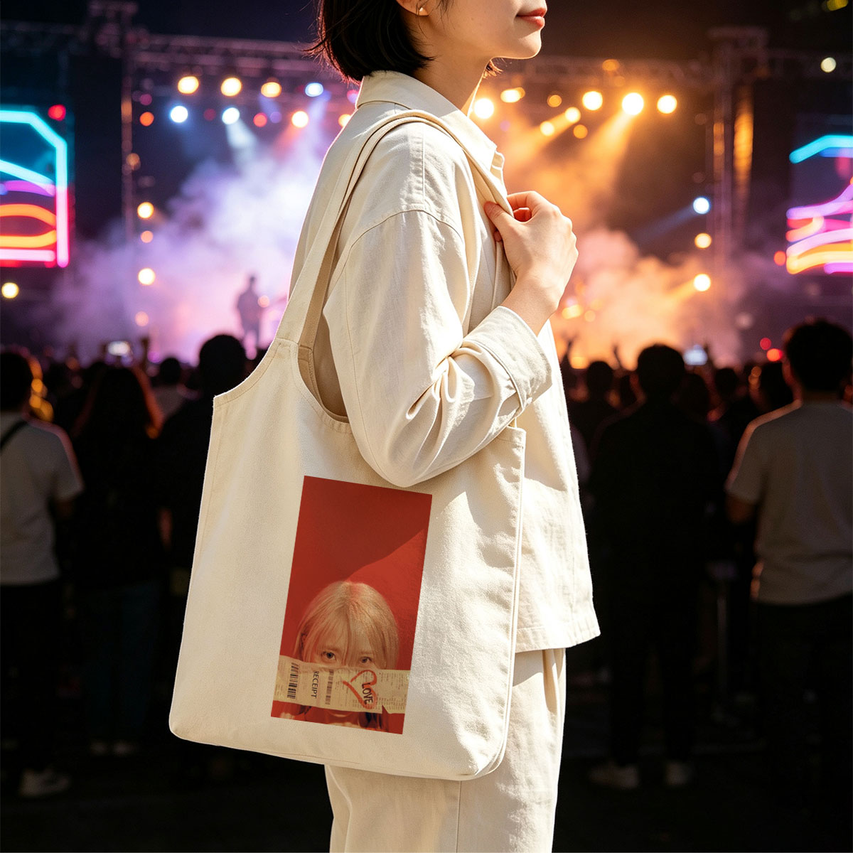 Lisa Blackpink Love Receipt Red Background Close Up - Canvas shoulder bags/