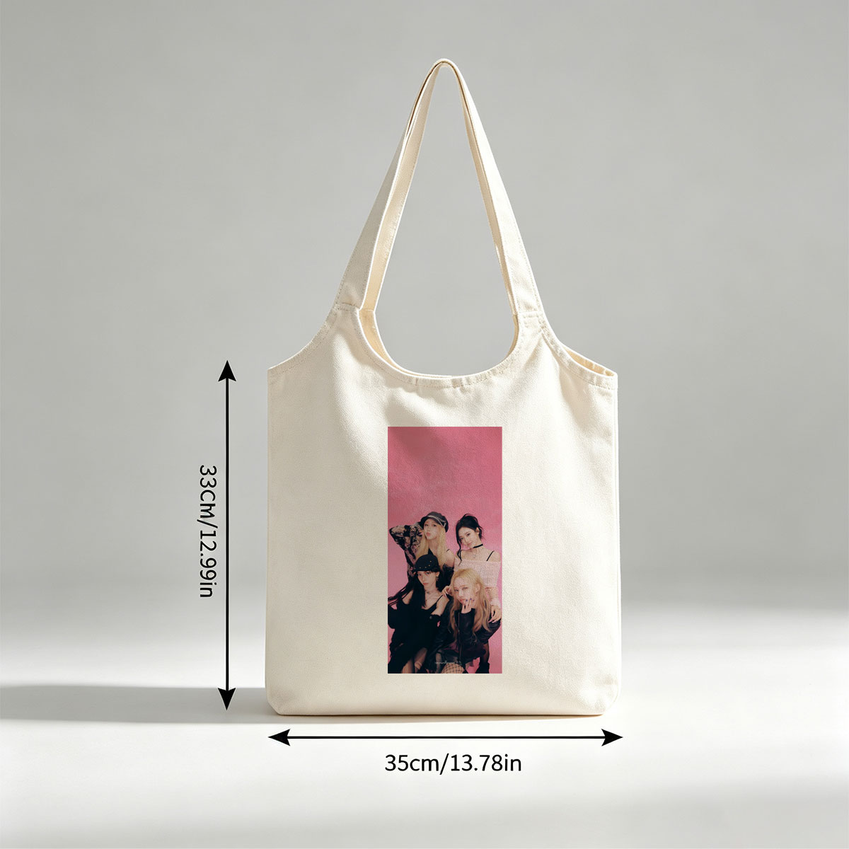 aespa Group Photo on Pink Background with Fashionable Outfits and Stylish Poses - Canvas shoulder bags/