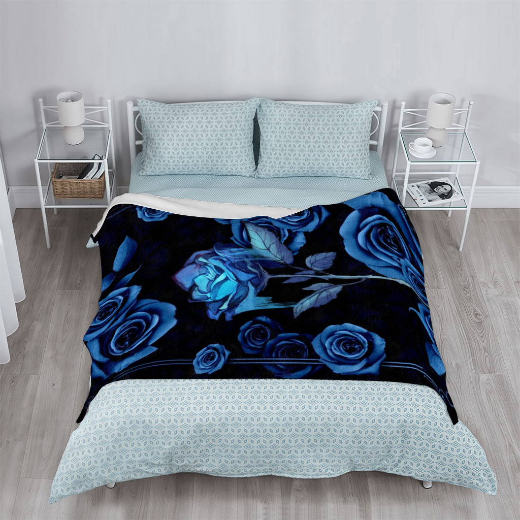 Ado Dark Blue Roses Artistic Floral Design - Blankets