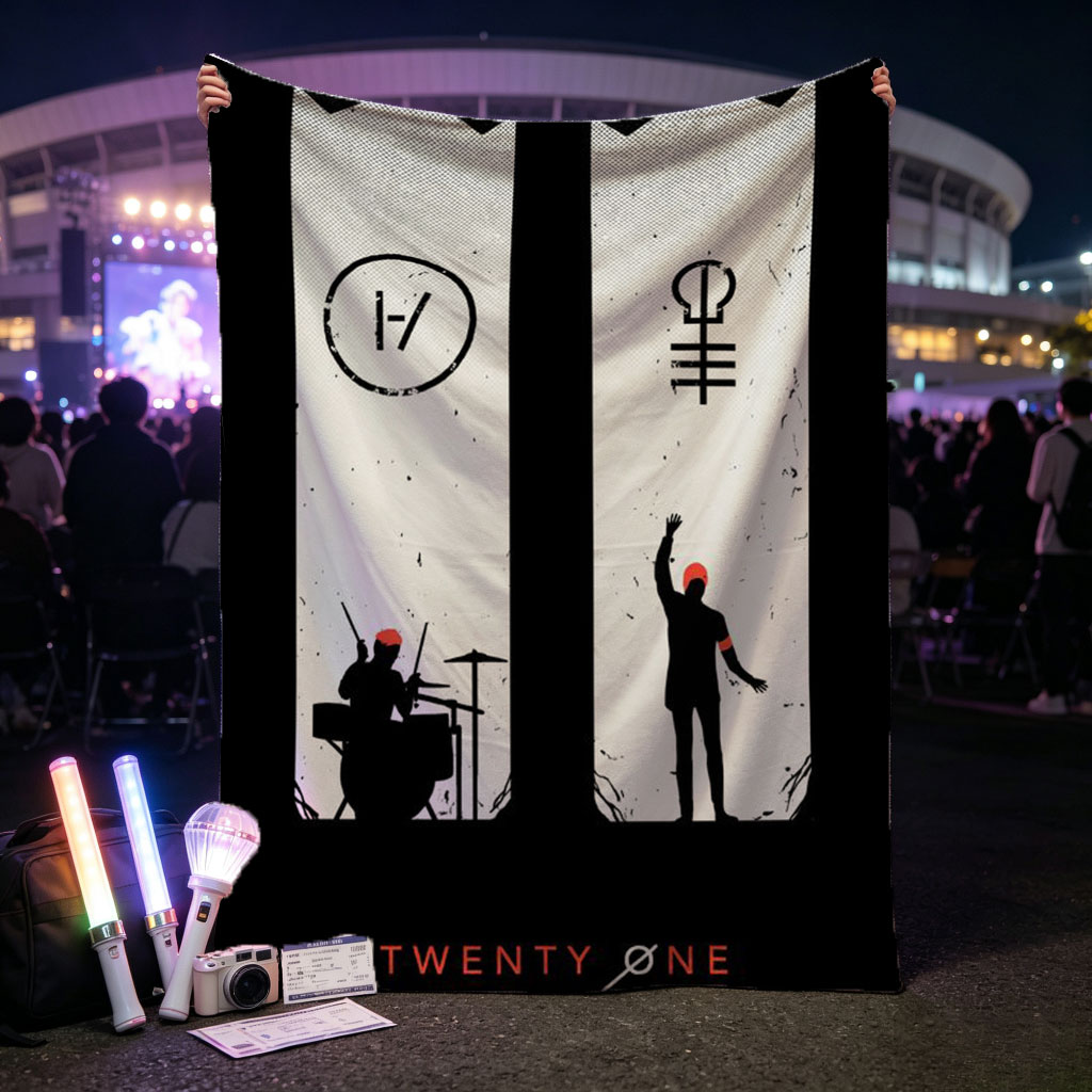 Twenty One Pilots Live Performance Silhouette Artwork - Blankets
