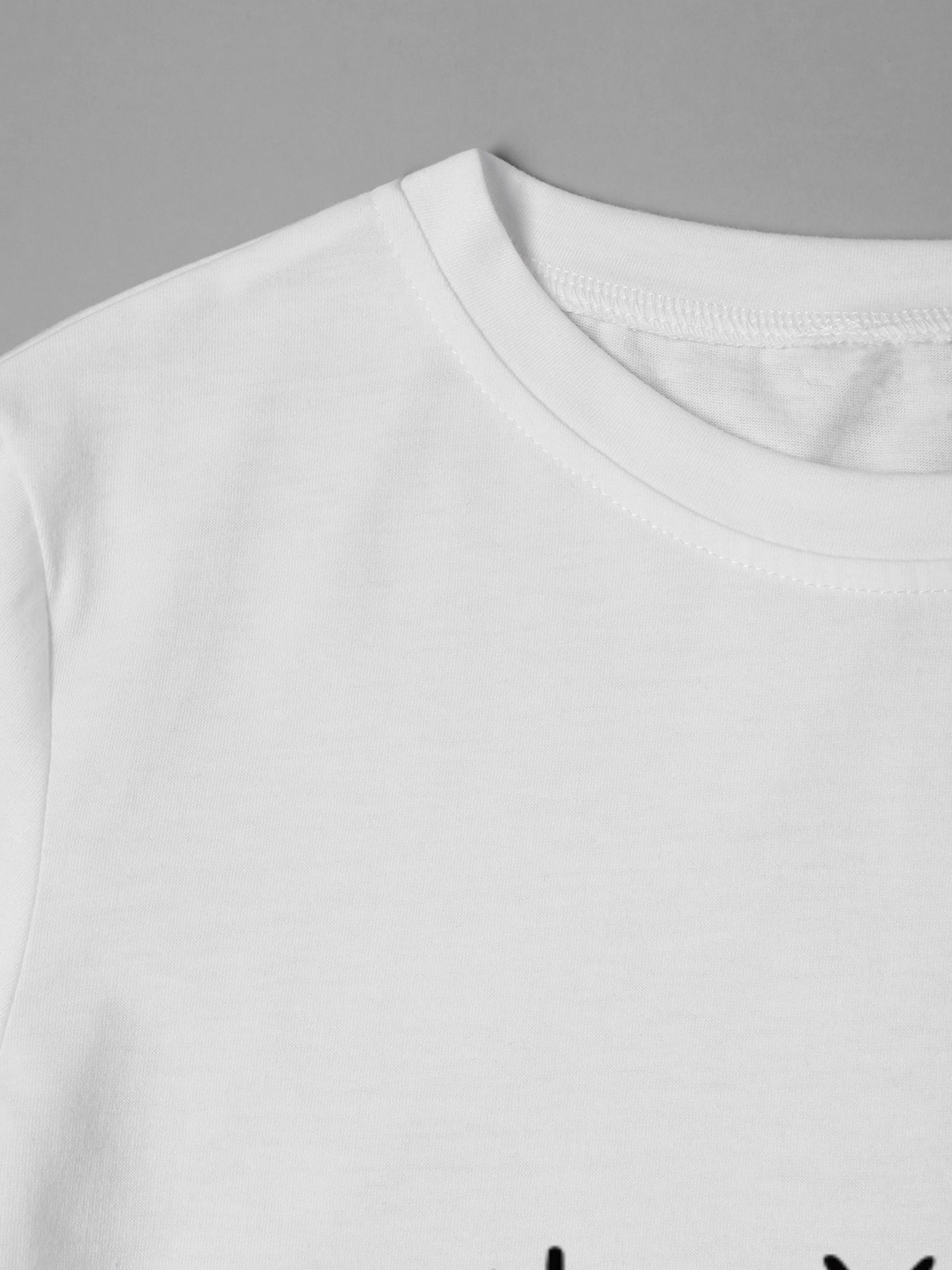 Men's Printed T-Shirt with XDC Crypto Logo Design - Casual Round Neck Summer Lightweight Breathable Short Sleeve Tee for Tech Enthusiasts and Cryptocurrency Fans