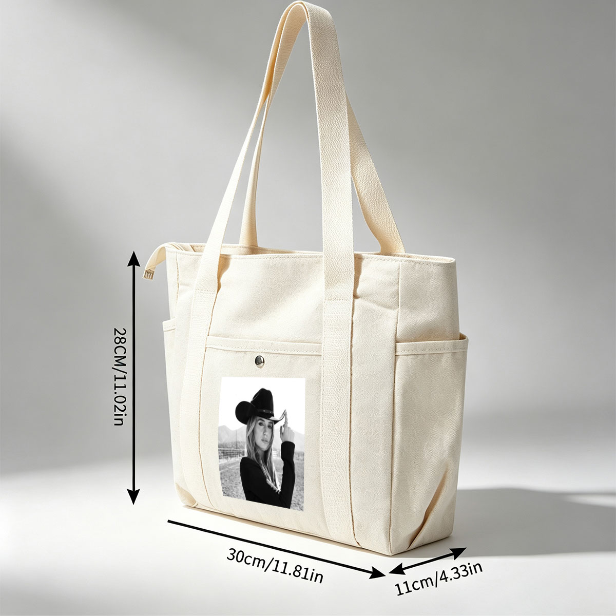 Maren Morris in Cowboy Hat Outdoors Black and White Portrait - Multi-pocket bags