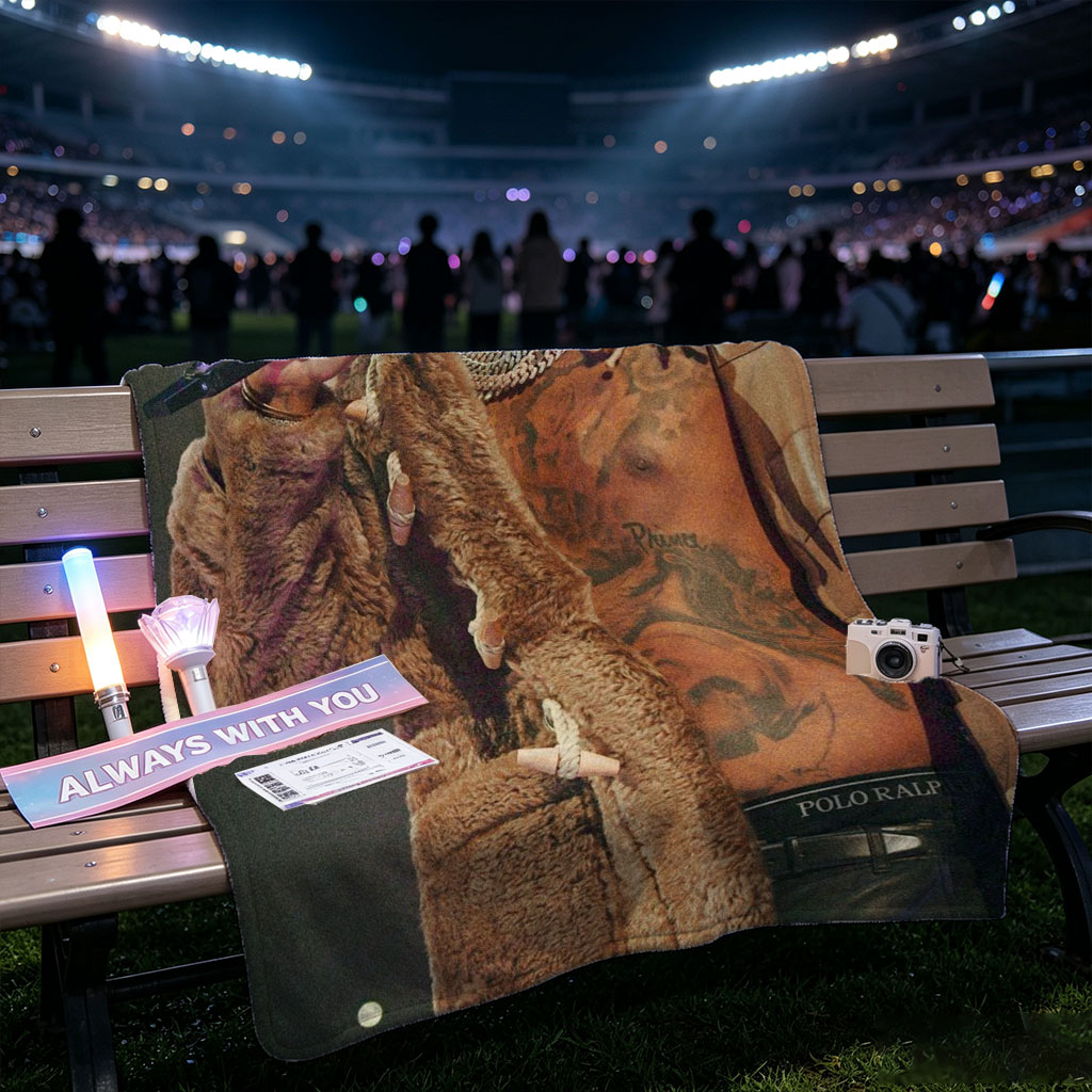 Future Performing on Stage in a Fur Coat and Sunglasses - Blankets