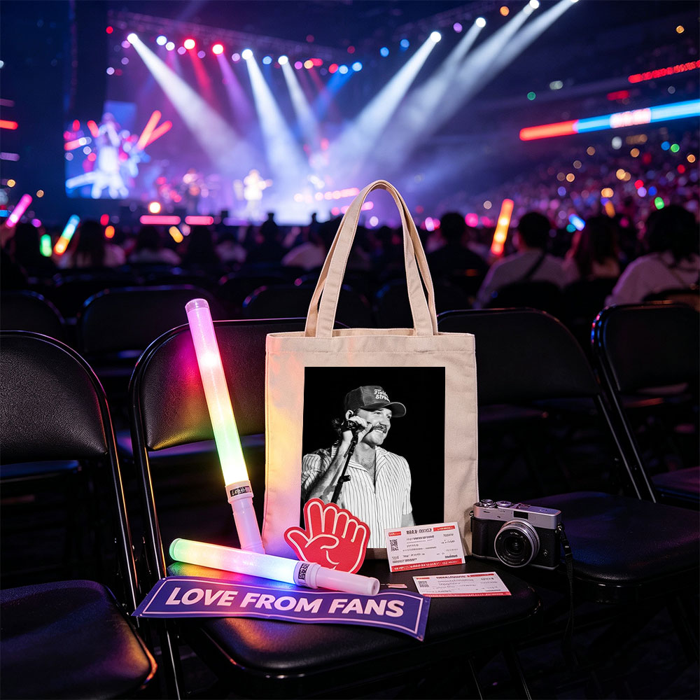 Ronnie Milsap Performing on Stage with Microphone in Black and White Photo - Canvas tote bags