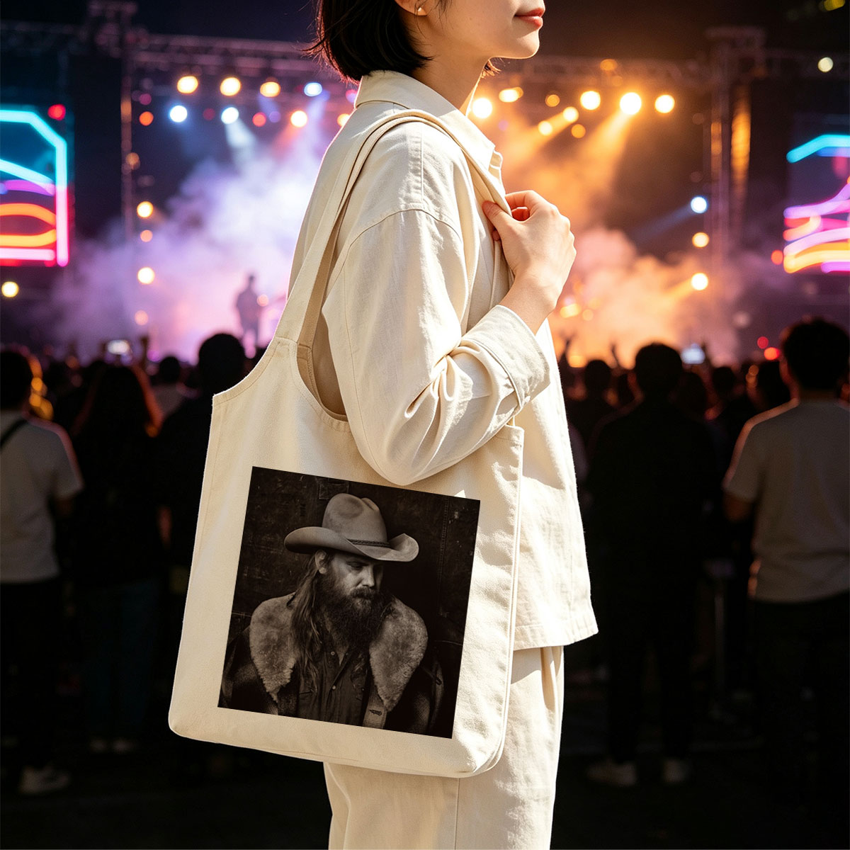 Chris Stapleton in a Cowboy Hat and Fur-Collared Jacket, Gazing Thoughtfully in a Monochrome Portrait - Canvas shoulder bags/
