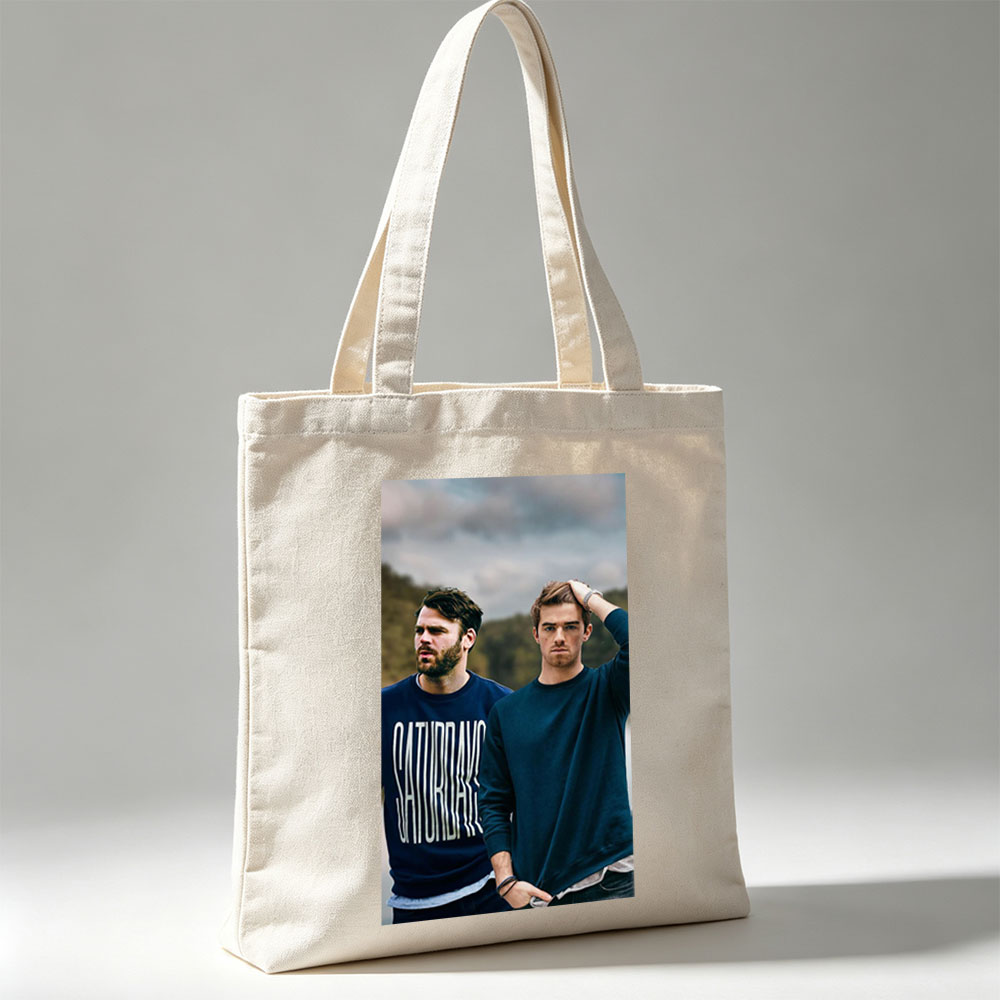 Liam Payne and a Friend in Casual Outfit Standing Outdoors with Nature Background - Canvas tote bags
