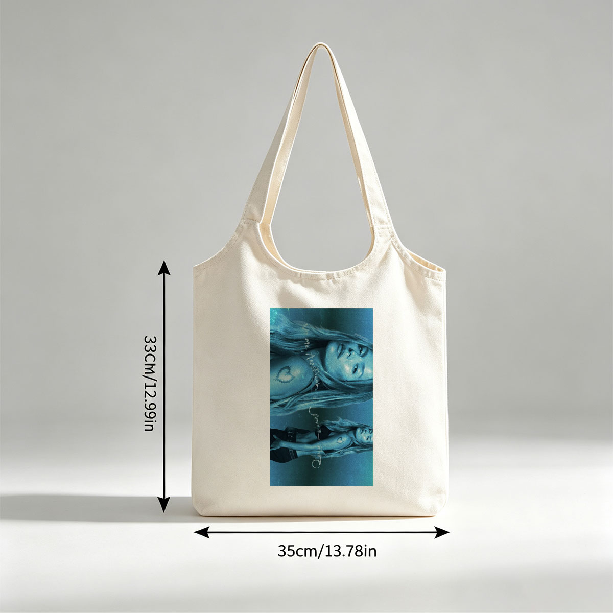 Lana Del Rey Underwater Scene - Ethereal Blue Portrait with Heart Tattoo and Flowing Hair - Canvas shoulder bags/