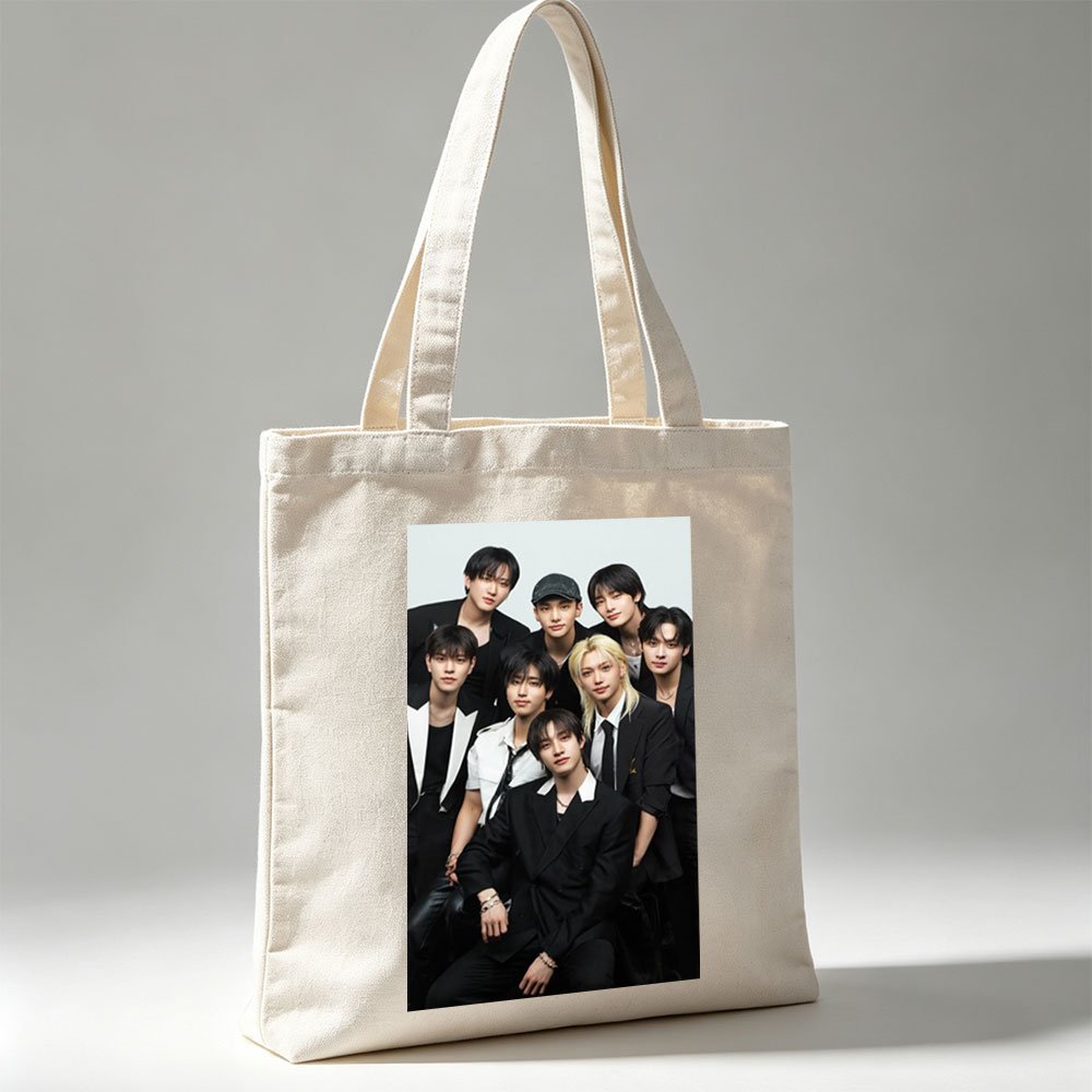 Stray Kids Group Photo in Stylish Black Outfits Posed Together - Canvas tote bags