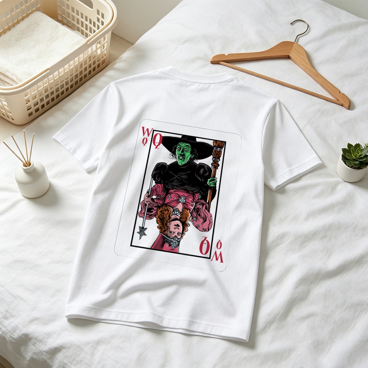 The Wizard of Oz: Wicked Witch of the West Queen Card - Tee